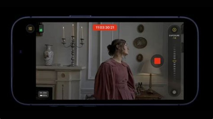 Can iPhone read raw files?