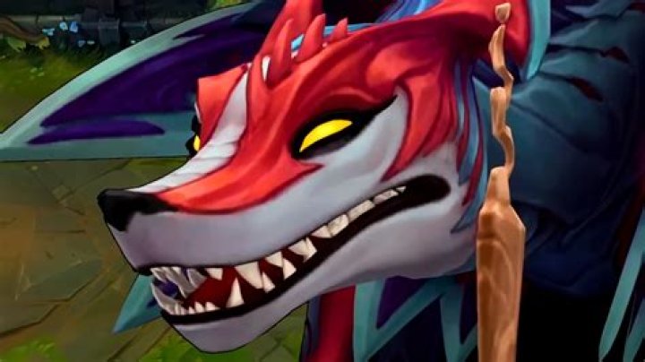 How to attack in league of legends