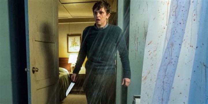 Was norman bates in love with his mom?
