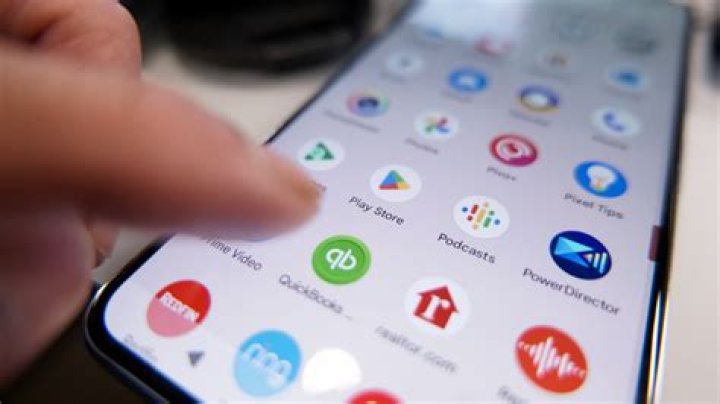 What apps come with a Mac?