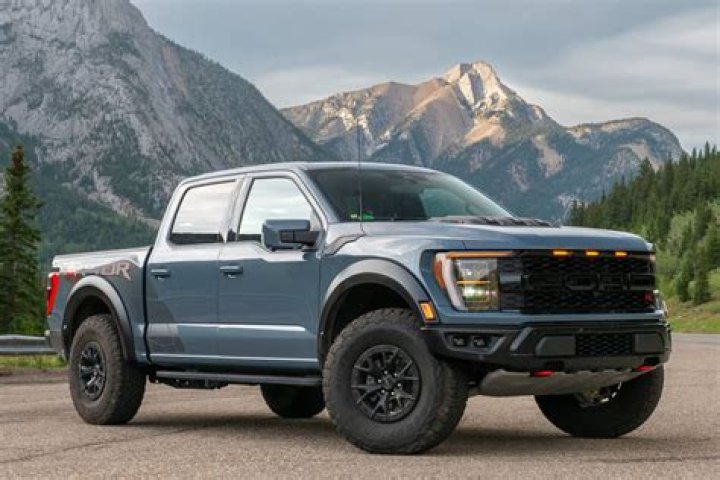 What is the difference between f150 and raptor?