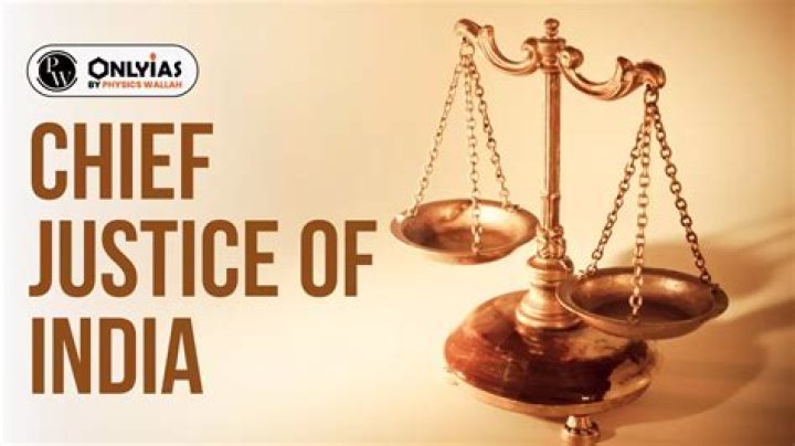 What responsibilities does the chief justice have?