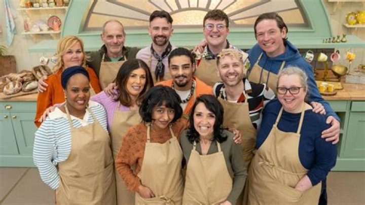 When did nadia win gbbo?