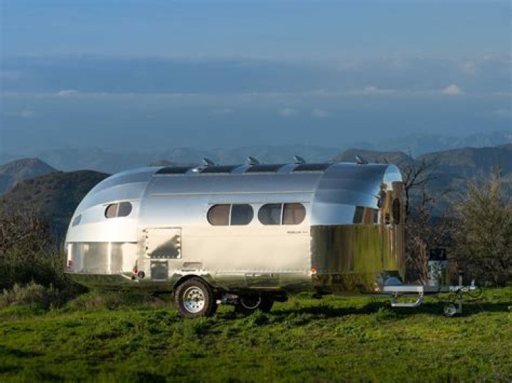 Where are bowlus trailers manufactured?