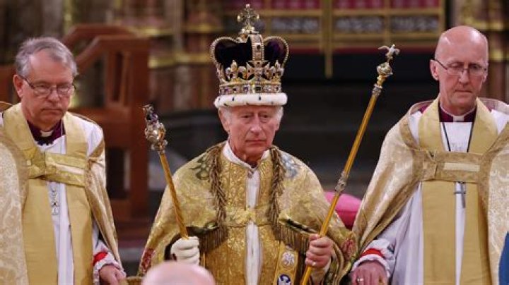 Why does the king with the lanced thigh suffer?